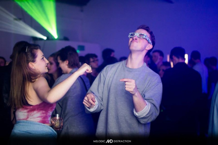 Melodic Distraction w/ Art of Tones