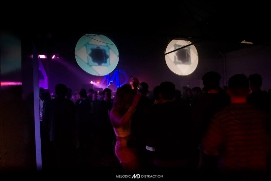 Melodic Distraction w/ Art of Tones