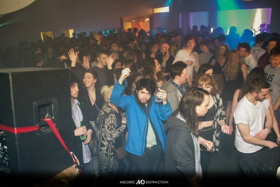 Melodic Distraction w/ Art of Tones