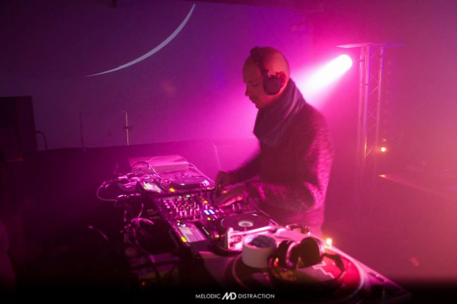 Melodic Distraction w/ Art of Tones