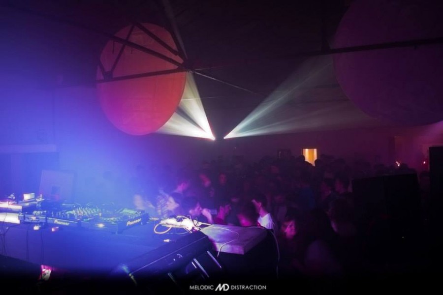 Melodic Distraction w/ Art of Tones