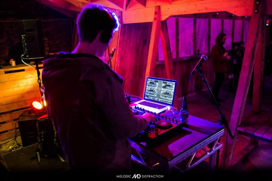 Melodic Distraction w/ Art of Tones