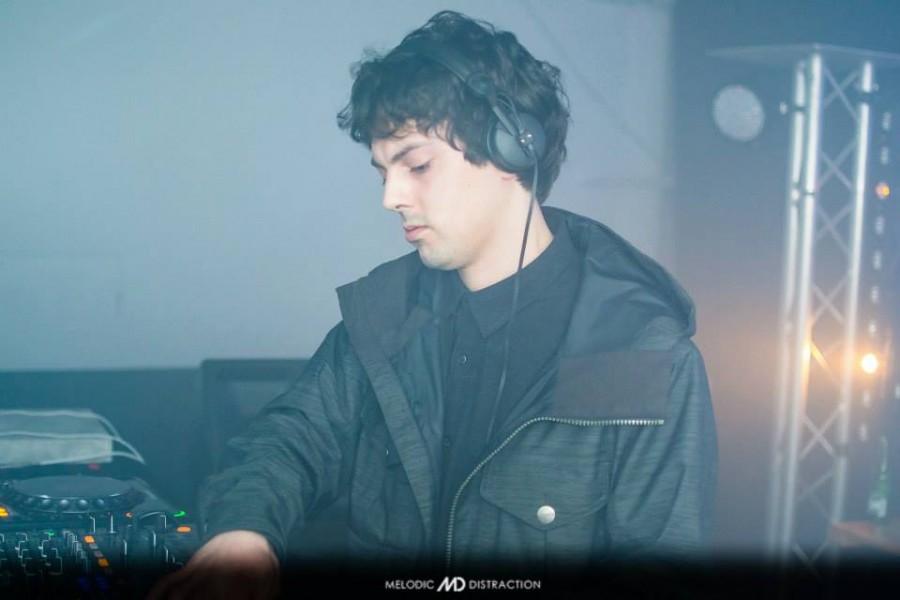 Melodic Distraction w/ Art of Tones