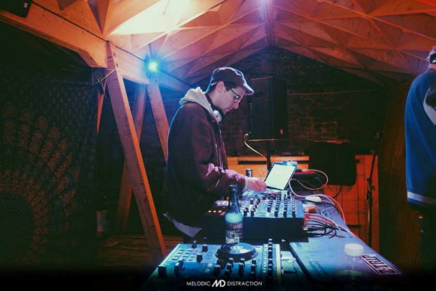 Melodic Distraction w/ Art of Tones