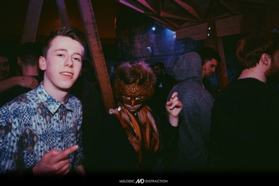 Melodic Distraction w/ Art of Tones