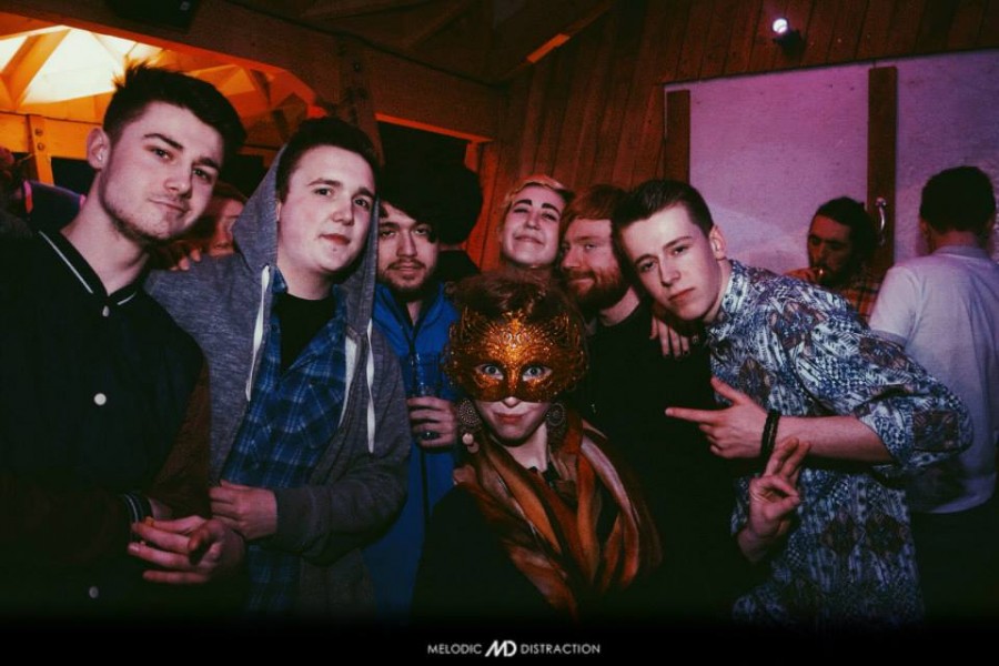 Melodic Distraction w/ Art of Tones