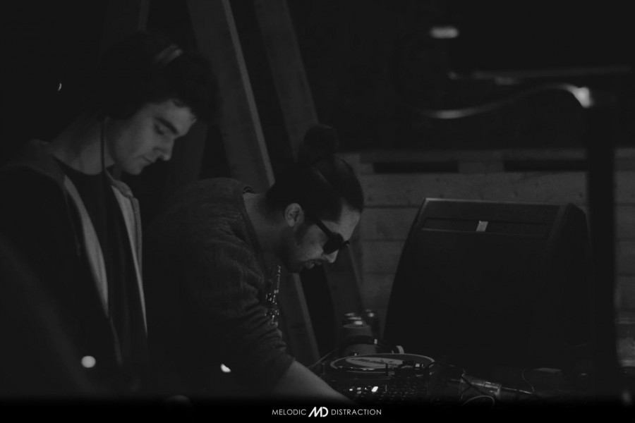 Melodic Distraction with Andy Hart