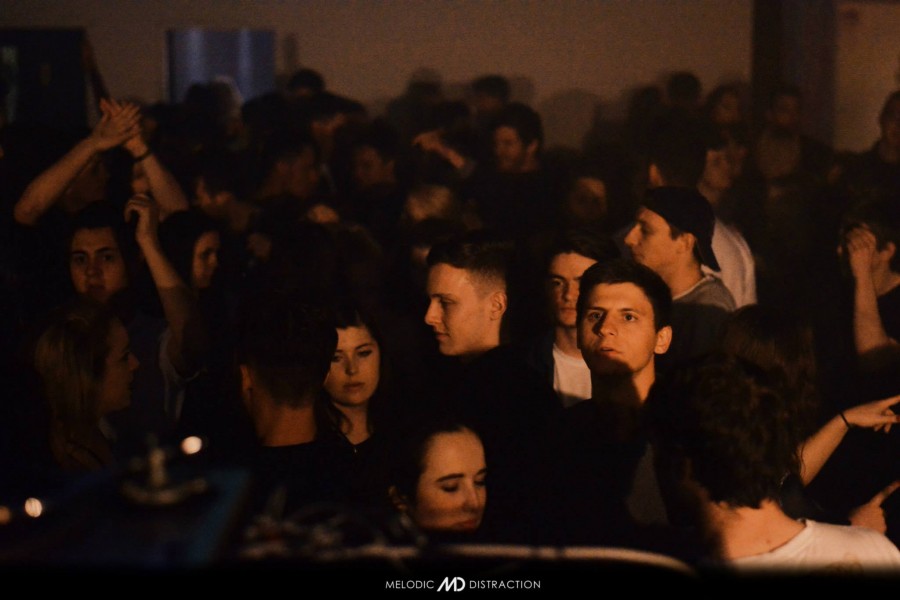 Melodic Distraction with Andy Hart