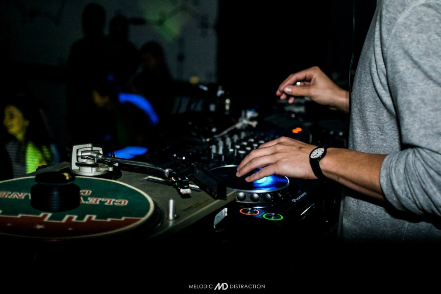 Melodic Distraction with Andy Hart